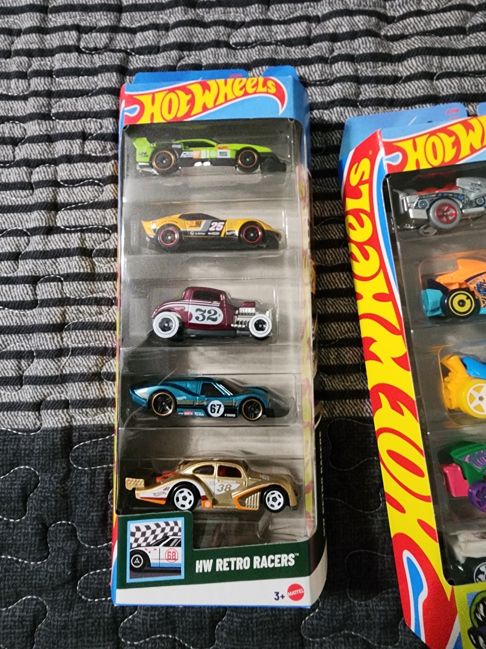 Hot Wheels HW Retro Racers 5-Pack — Multicolor Die-Cast Toy Cars
